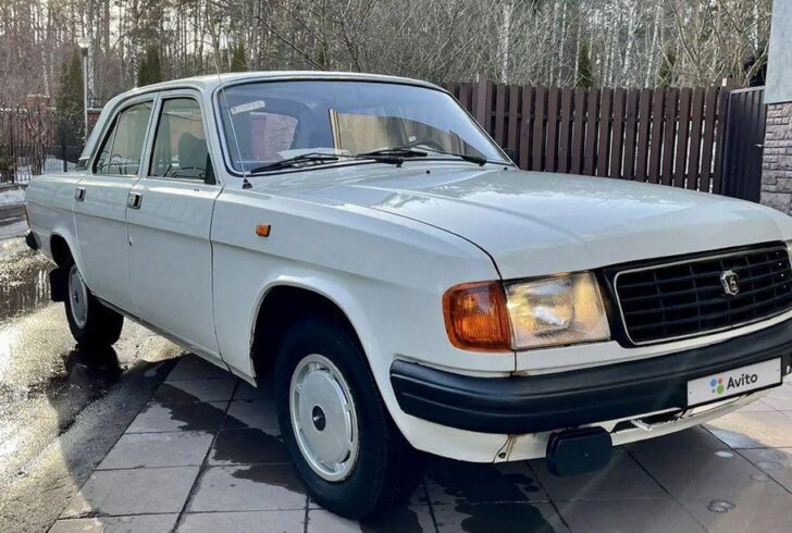 В РФ выставлен на продажу редкий седан ГАЗ-3105 «Волга» 1994 года за 840 тыс. рублей
