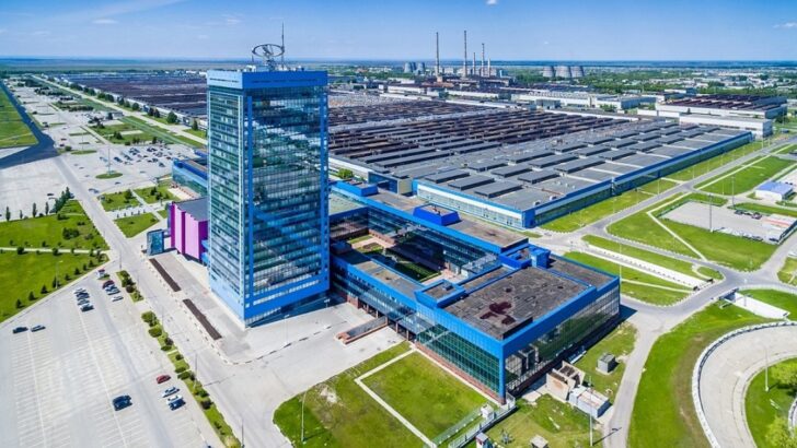 АВТОВАЗ не планирует покупать новые производственные активы ушедших из РФ автоконцернов