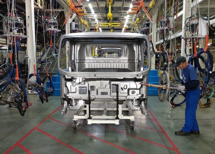Автозавод КАМАЗ готовится к серийному производству кабин для новых грузовиков КОМПАС