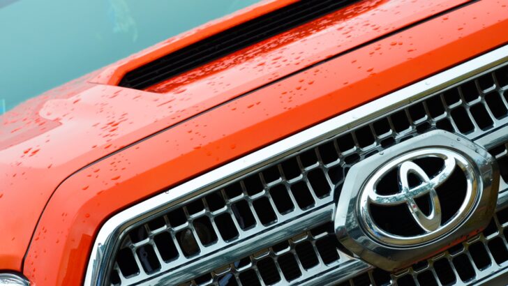 Компания Toyota лишит покупателей автомашин бренда запасного смарт-ключа в 2023 году