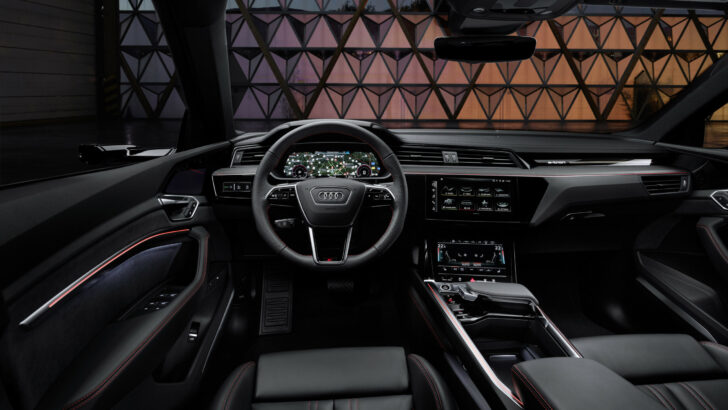 Интерьер Audi Q8 e-tron quattro