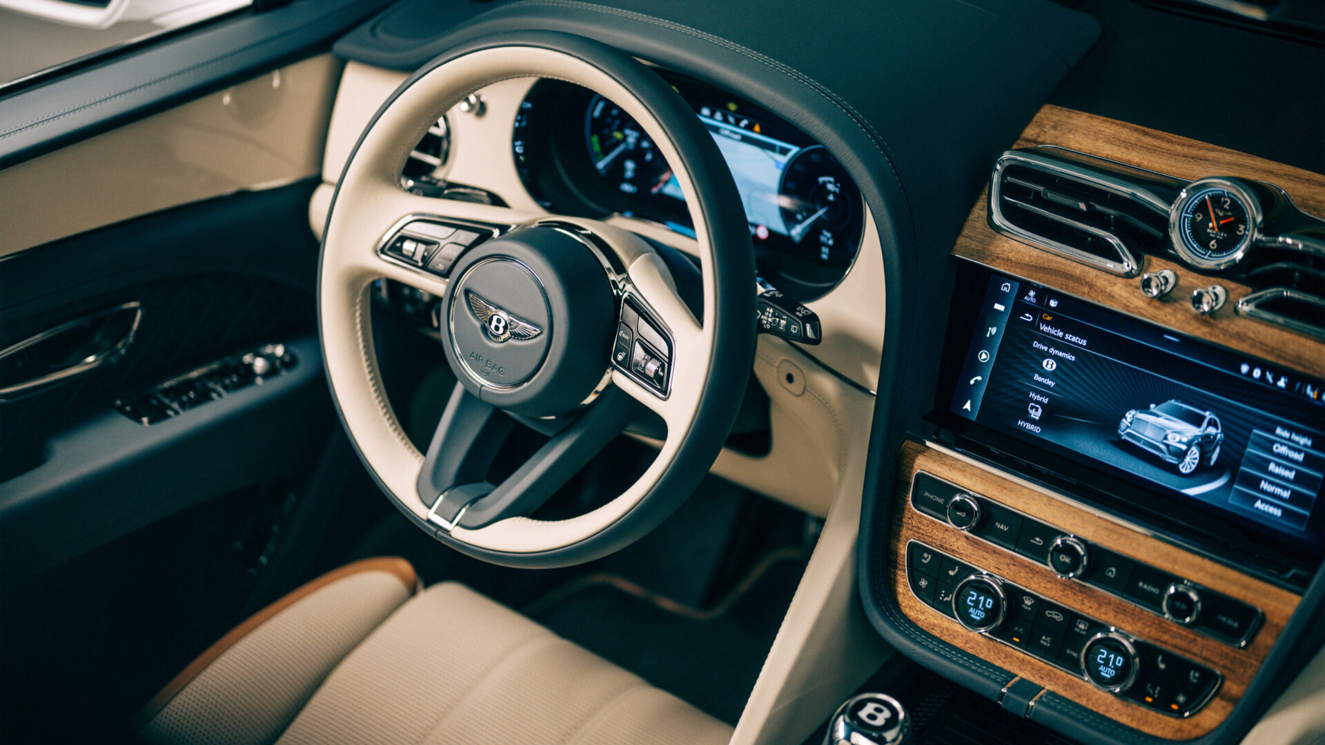 Bentley Bentayga 2020 года