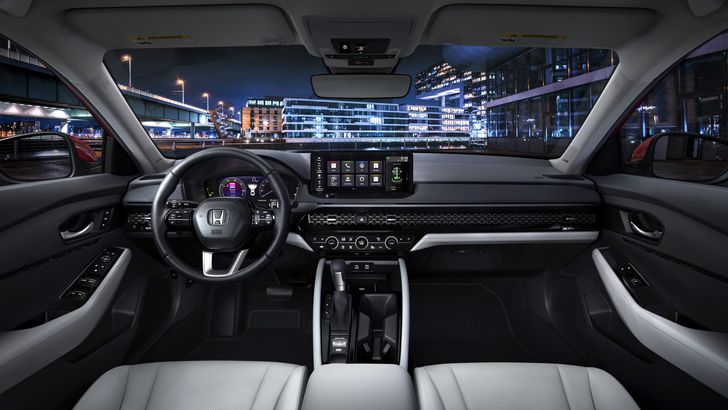 Салон Honda Accord