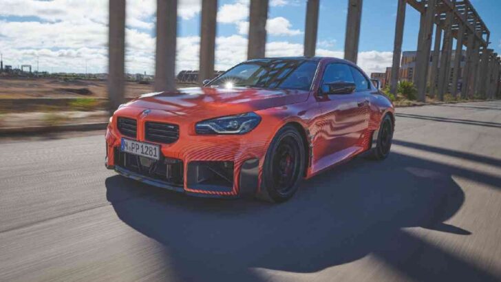 Компания BMW представит на тюнинг-шоу в Германии спорткупе BMW M2 в обвесе M Performance