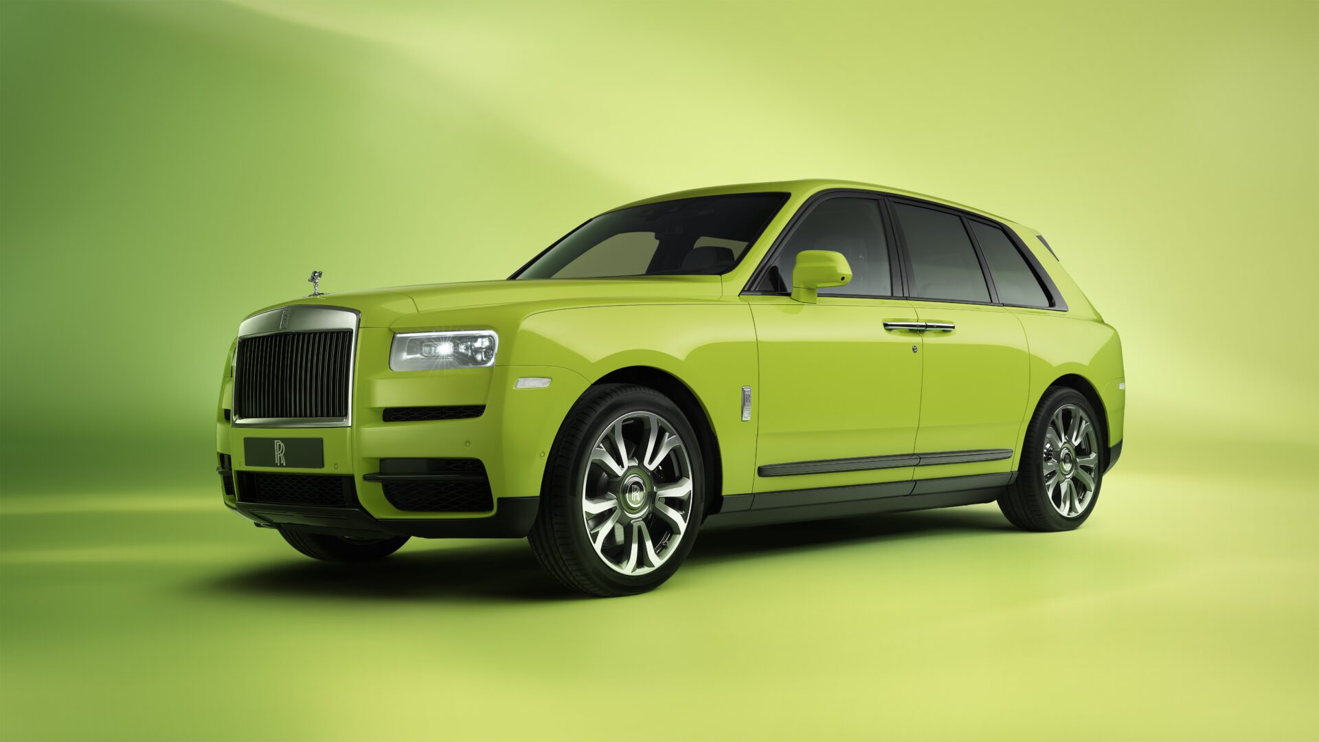 Rolls royce cullinan фото