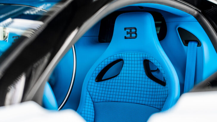 Салон последнего экземпляра Bugatti Centodieci
