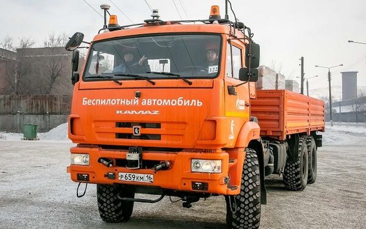 В России начались испытания беспилотного «КамАЗа». Пока он ездит с оператором