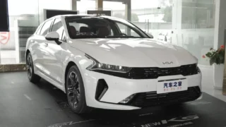 Kia K5 для Китая