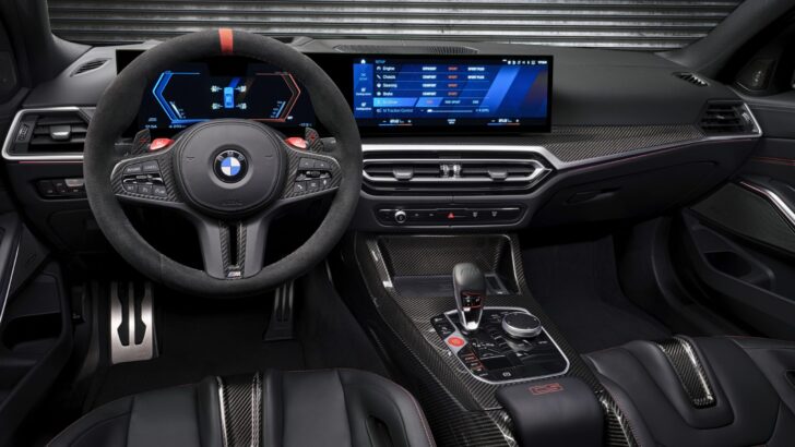 Салон BMW M3 CS 2024 модельного года