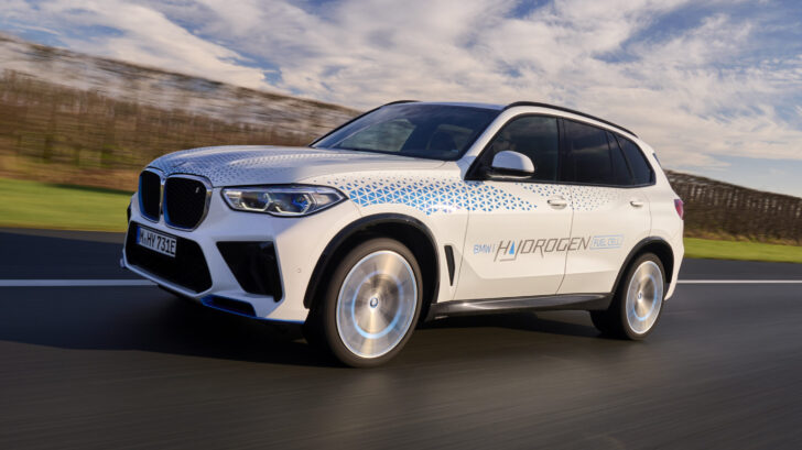 BMW начинает мелкосерийное производство и тестирование водородного кроссовера iX5 Hydrogen