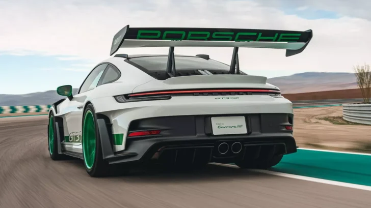 Экстерьер Porsche 911 GT3 RS Tribute to Carrera RS Package