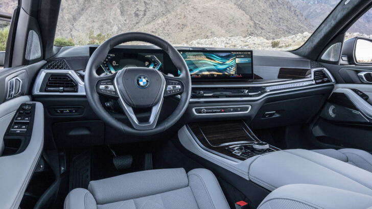 Салон BMW X5 2024