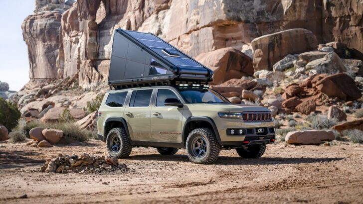 Jeep Grand Wagoneer Overland Concept