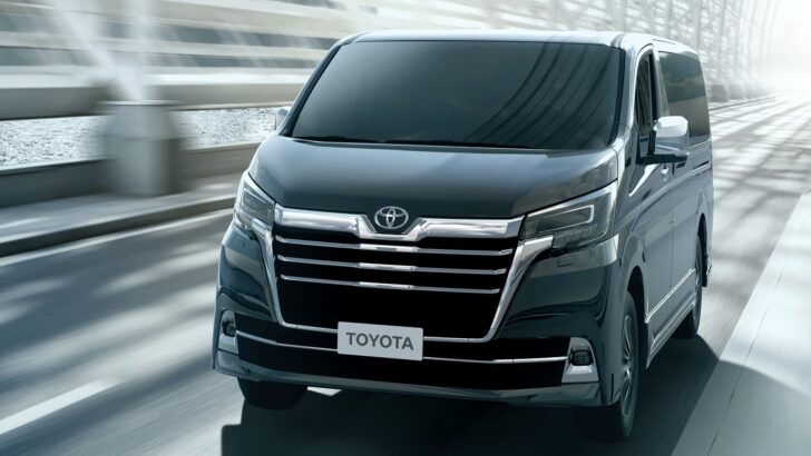 В России продают улучшенный аналог Toyota HiAce: сколько он стоит