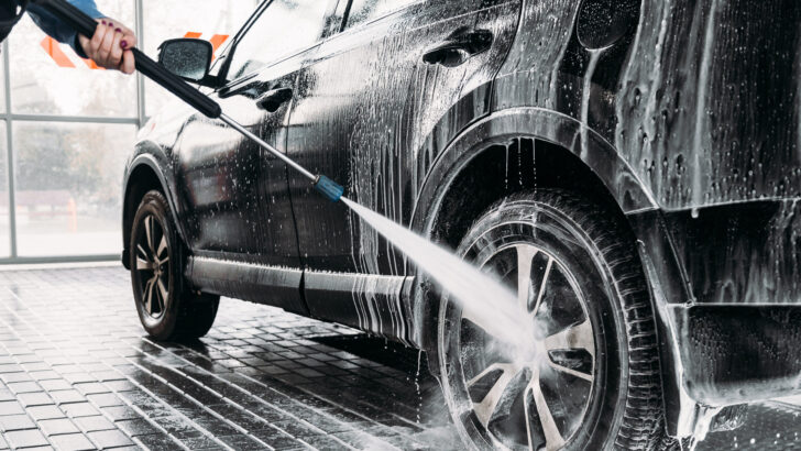 Как правильно мыть автомобиль зимой. Советы эксперта
