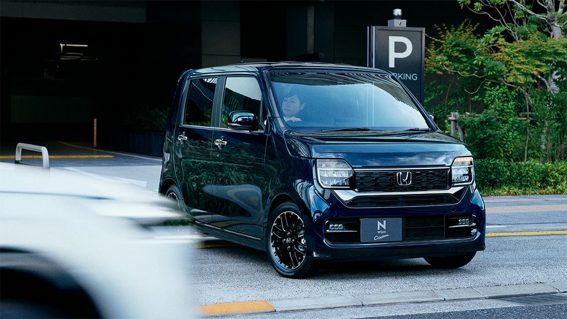 В России начали продавать японский кей-кар Honda. Он стоит дешевле 2 ...