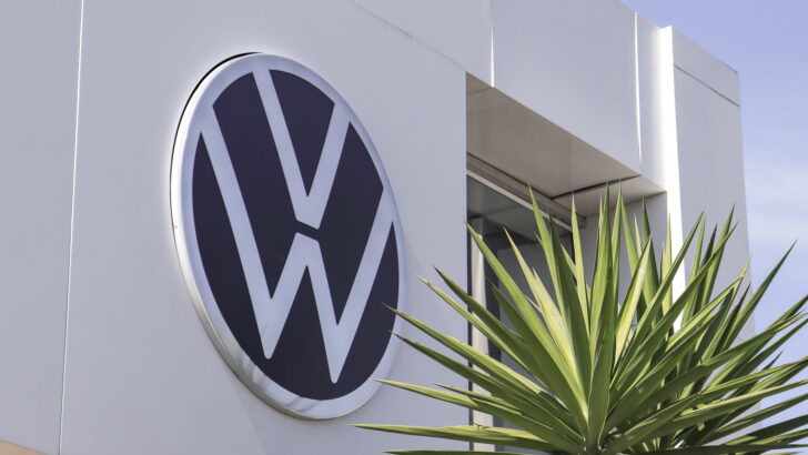 No Limits: Volkswagen не ушел из России, сохранив контроль над своим банком