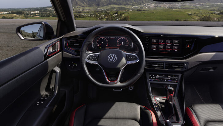Интерьер Volkswagen Polo GTI Edition 25