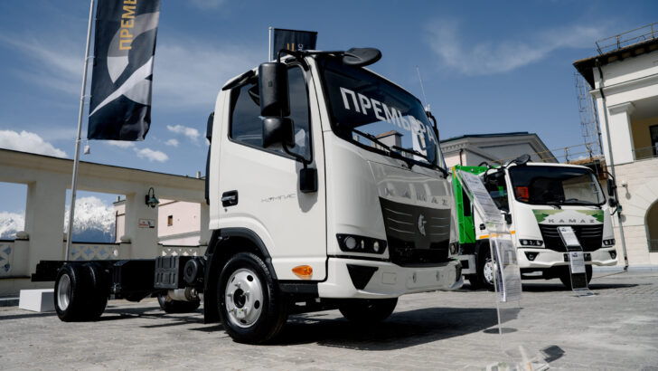 В России официально дебютировал новый 3,5-тонный грузовик «Компас 5»