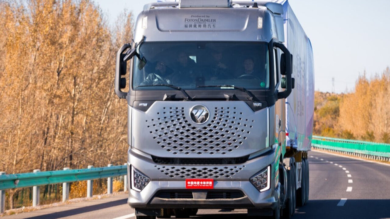 Компания Foton начнет продавать в России новый китайский грузовик Foton  Auman Galaxy — Автоновости дня