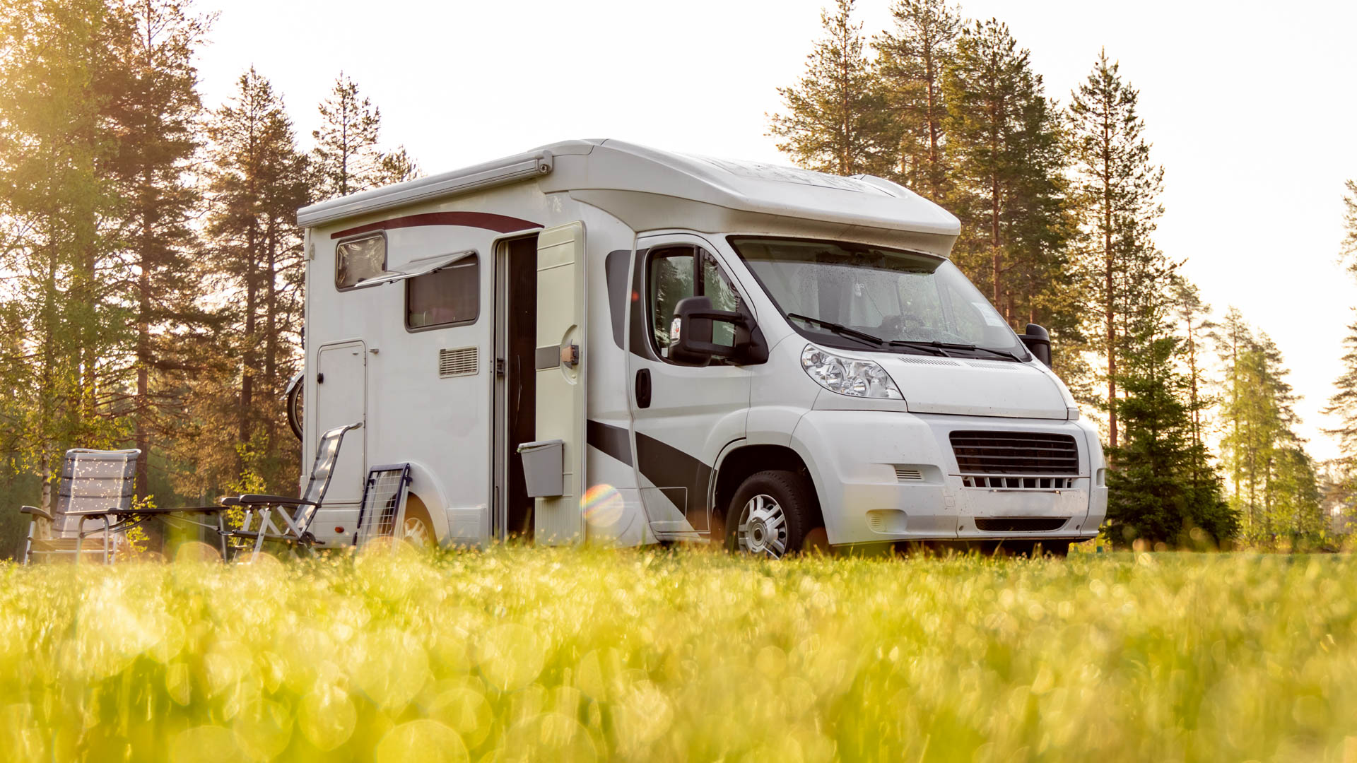 Хазяева на колесах. Adria автодом. Хазяева на колесах. Путешествие на автокемпере. Adria 361 lh.