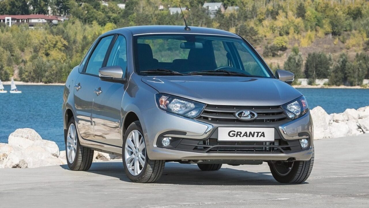 Стало известно, когда LADA Granta окончательно снимут с производства —  Автоновости дня