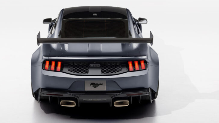 Ford Mustang GTD 2025 года
