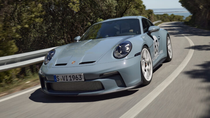 Porsche отметила юбилей спорткара 911 новой спецверсией