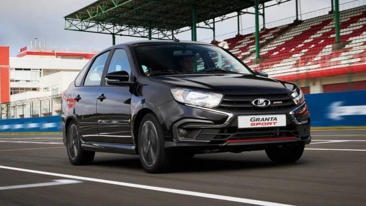 АвтоВАЗ объявил цены на новую LADA Granta Sport. Они могут удивить —  Автоновости дня