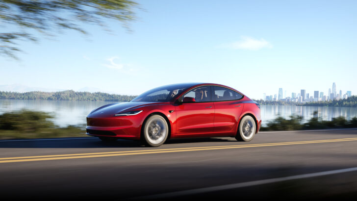 Новая Tesla Model 3