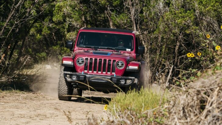 Продажи Jeep Wrangler достигли нового юбилейного рубежа