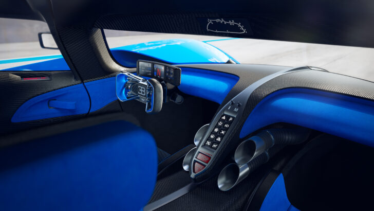 Интерьер Bugatti Bolide