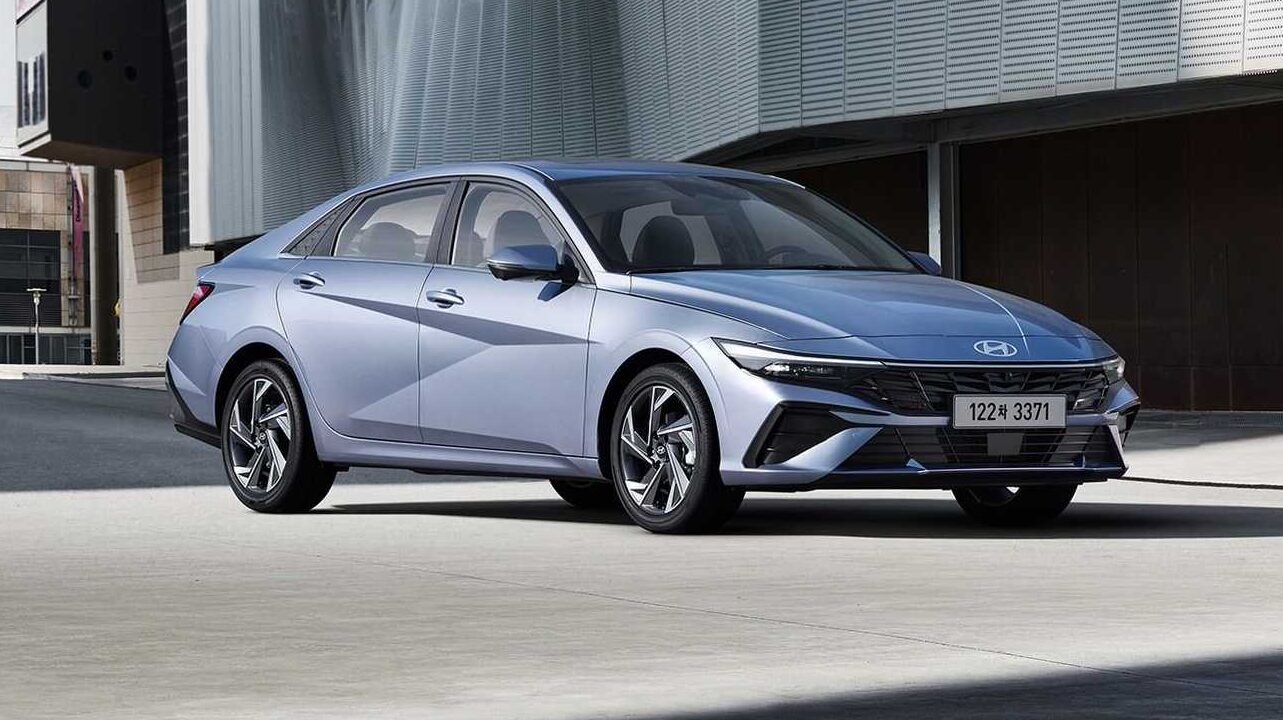 Hyundai Elantra 2023. Hyundai Elantra 2024. Хендай Элантра новая 2023. Hyundai Elantra 2023 Рестайлинг.