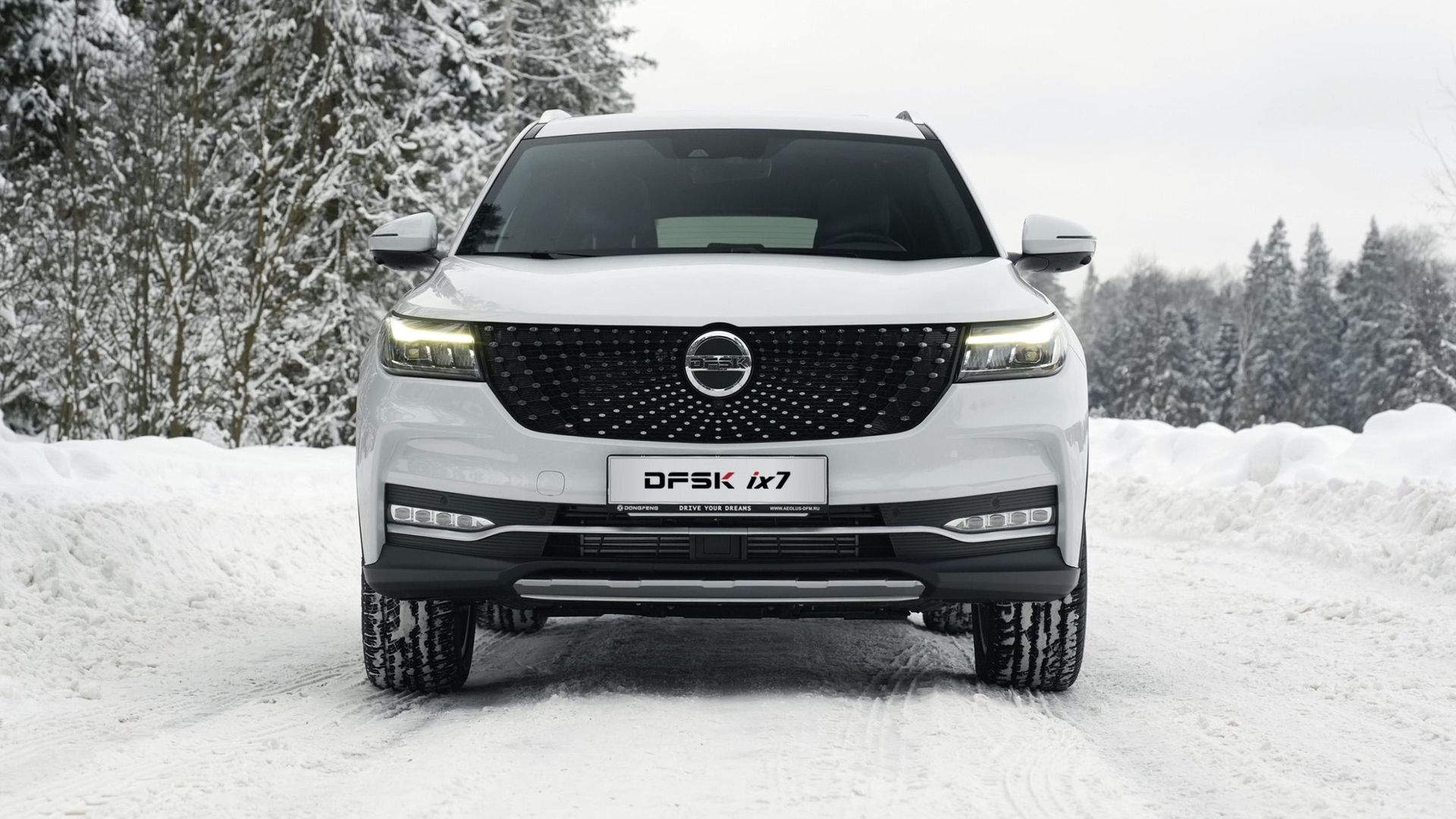 В России представили новый семиместный кроссовер — Автоновости дня