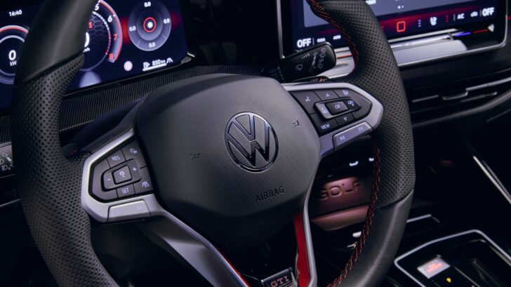 Новый Volkswagen Golf GTI
