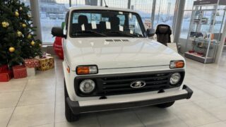 LADA Niva Legend в автосалоне