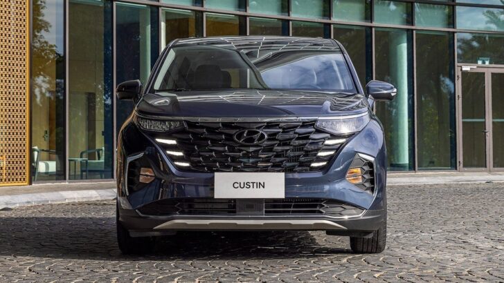 Hyundai Custin