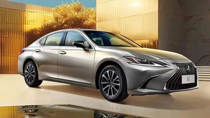 Седан Lexus ES получил гибридную версию в Китае