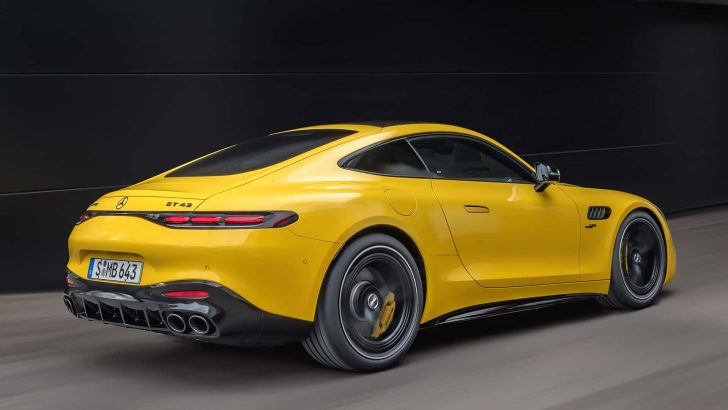 Mercedes-AMG GT 43 2025 года