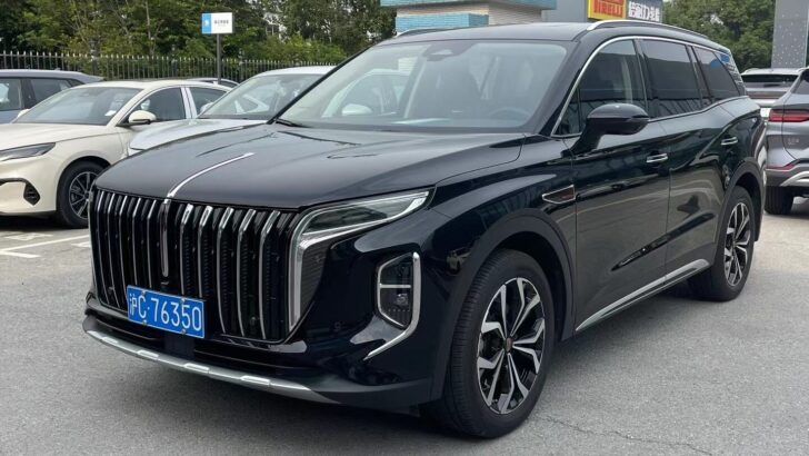 Hongqi HS7