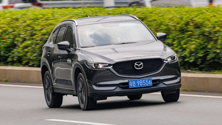 В Россию вернулся любимый кроссовер Mazda россиян. Цена приятно удивит