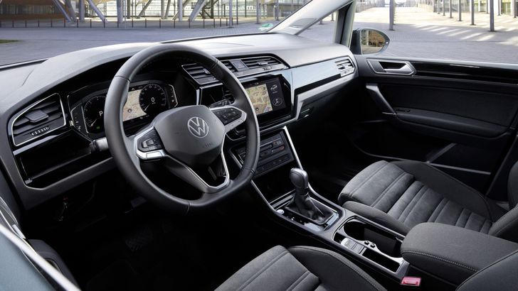 Интерьер Volkswagen Touran
