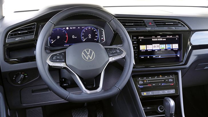 Интерьер Volkswagen Touran