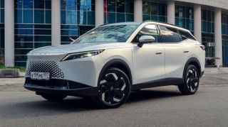 Omoda C7