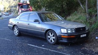 Lexus LS400