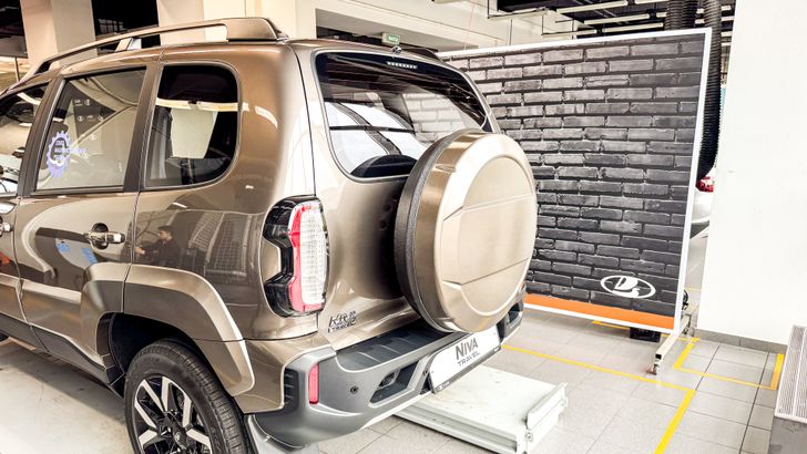 LADA Niva Travel LADA Niva Travel