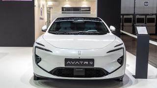 Avatr 12