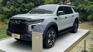 JAC JS9