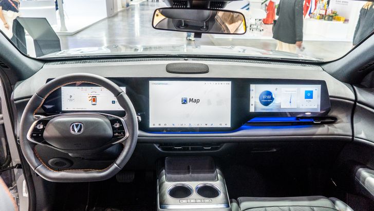 Интерьер Changan CS75 Plus