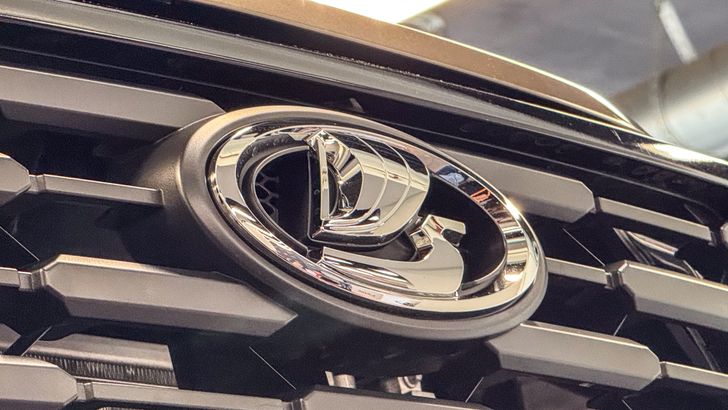 Логотип LADA